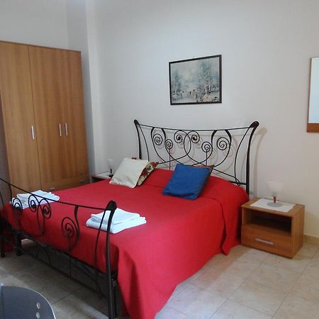 B&B Villa Teresa Lecce Bagian luar foto