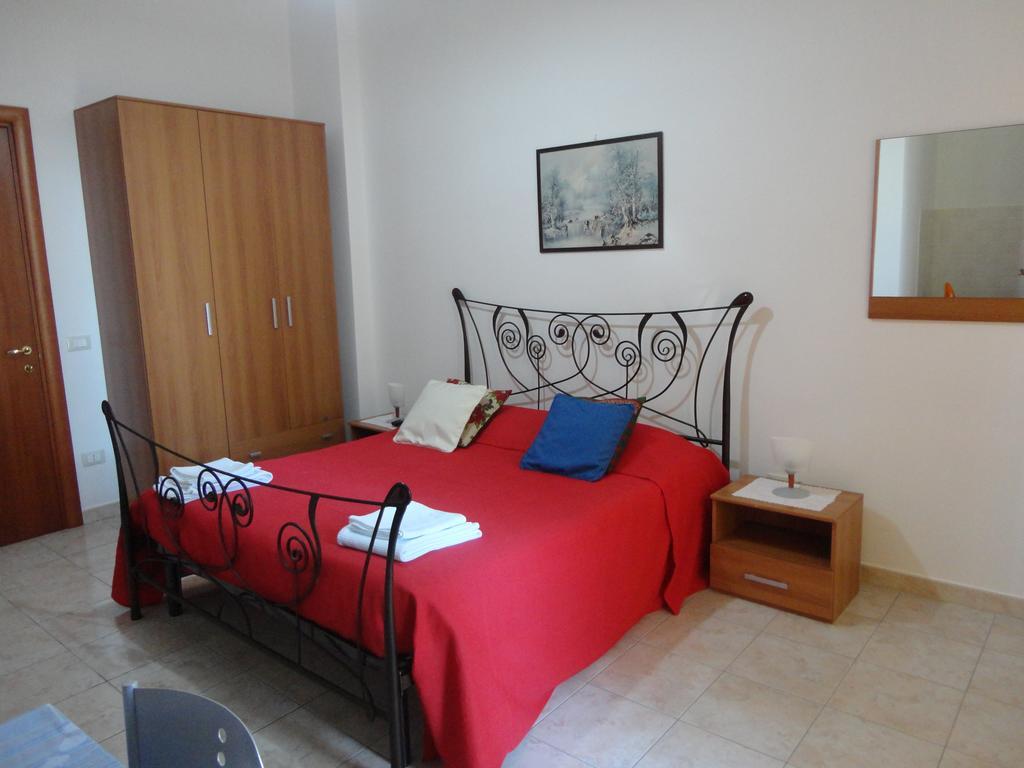 B&B Villa Teresa Lecce Bagian luar foto